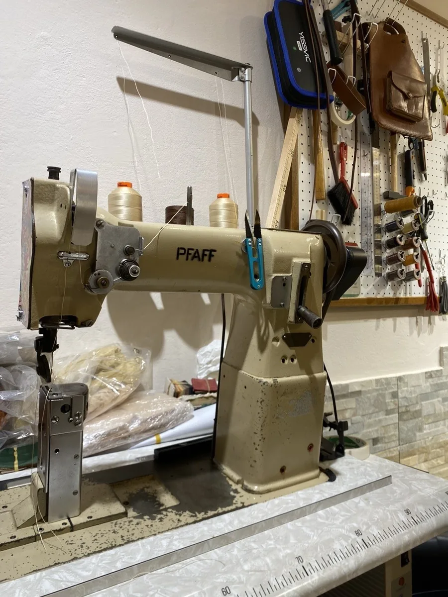 Leatherworking tools in the Il Falsario atelier