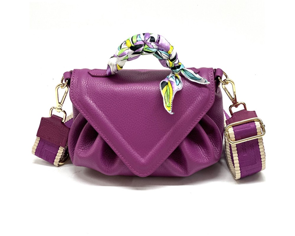 Linda leather handbag โ 980