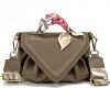 Linda leather handbag โ 980