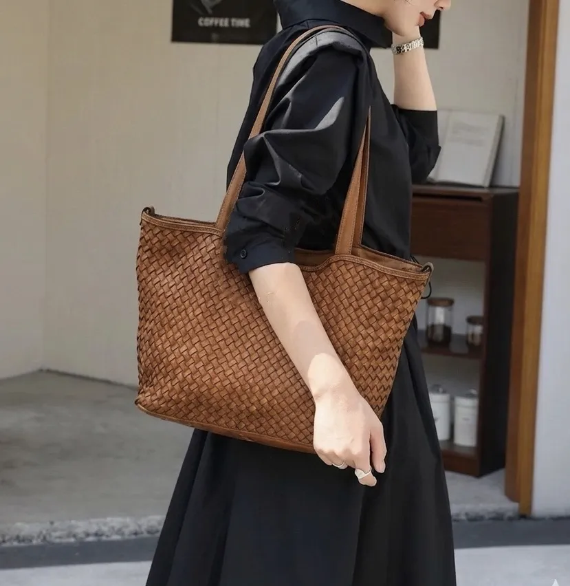 Orlena Woven Washed Calf Leather Shoulder Bag โ LA-B0267