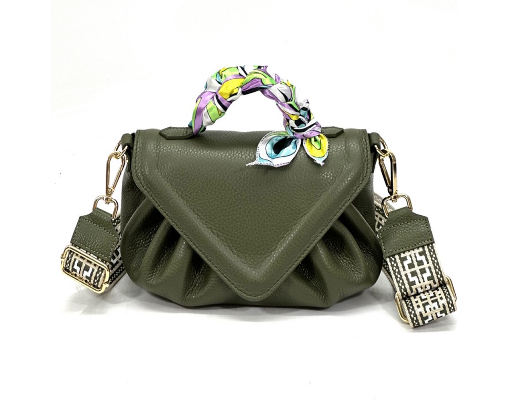 Linda leather handbag โ 980