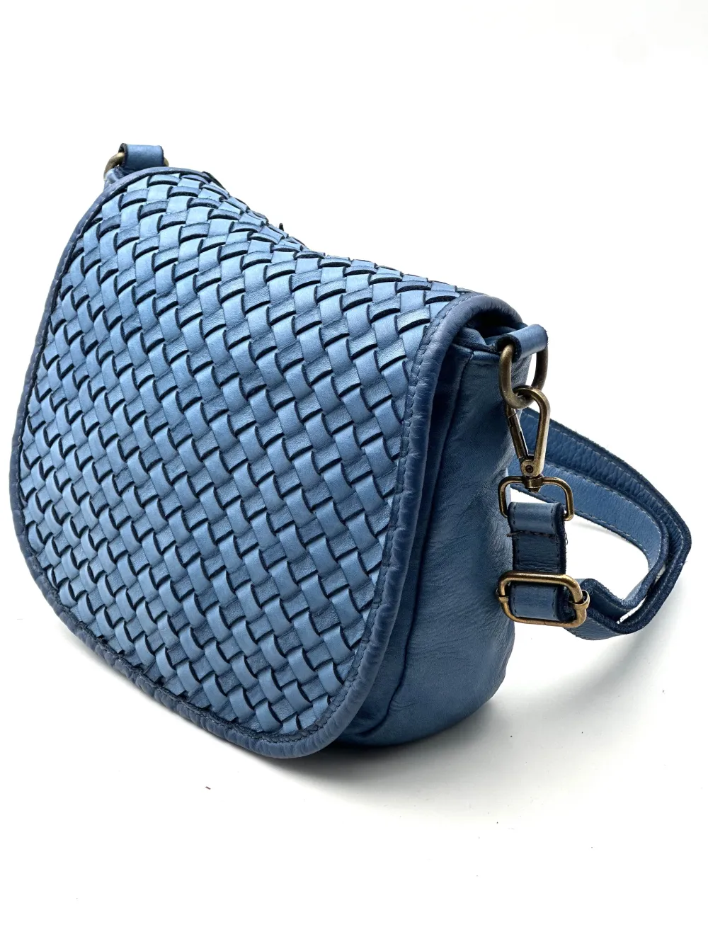 Velisia Woven Cow Leather Saddle Bag โ LA-B0313