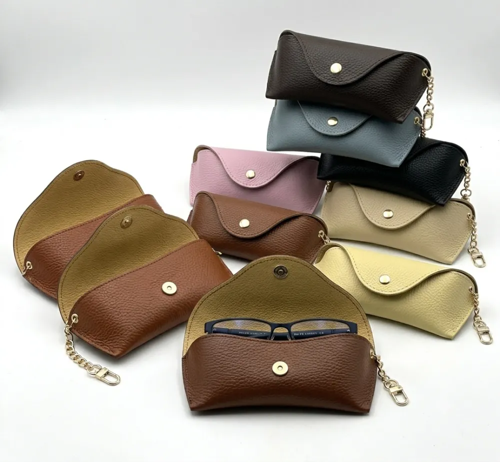 Portaocchiali in vera pelle โ PP-0025